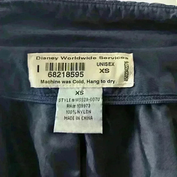 Official Disneyland Crewmember Jacket Size XS - Picture 5 of 5